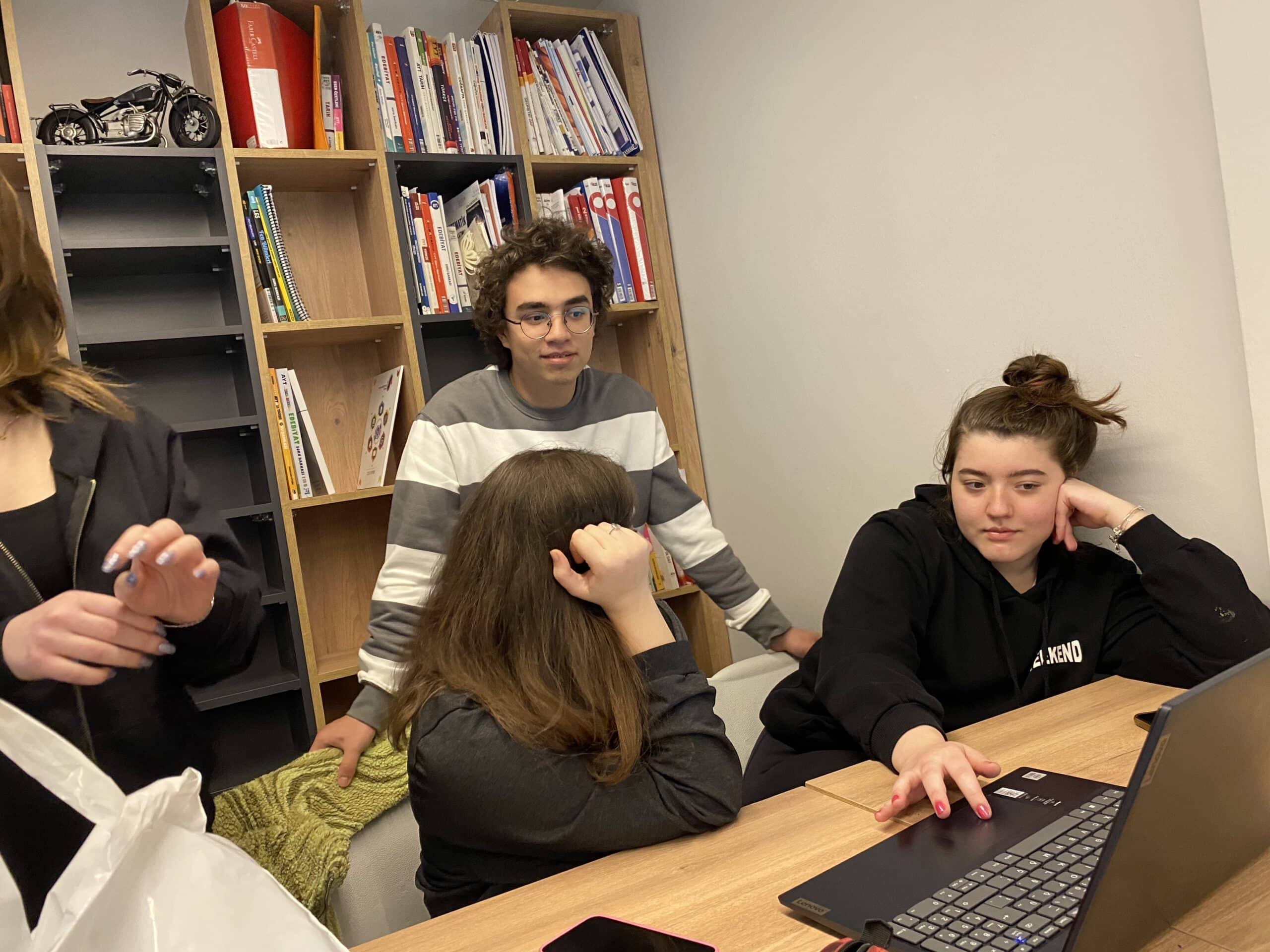 rekabetçi fiyatlar Bakırköy Meta Sentez Kurs Merkezi