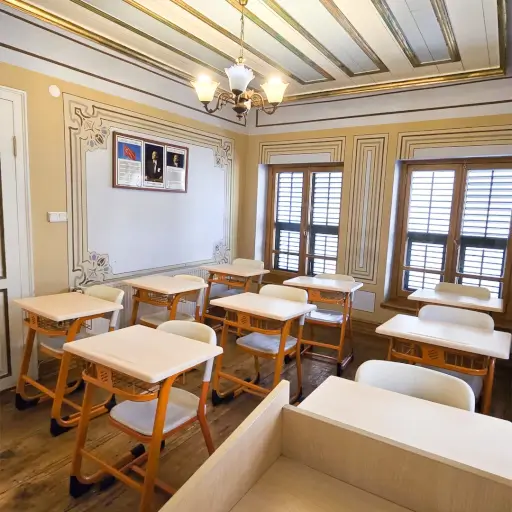 Tarihi bir sınıf iç mekanı